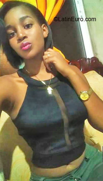Date this gorgeous Dominican Republic girl La Mery from Santo Domingo DO38244