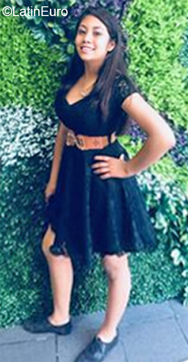 Date this foxy Mexico girl Wendi from Ciudad Juarez MX1854