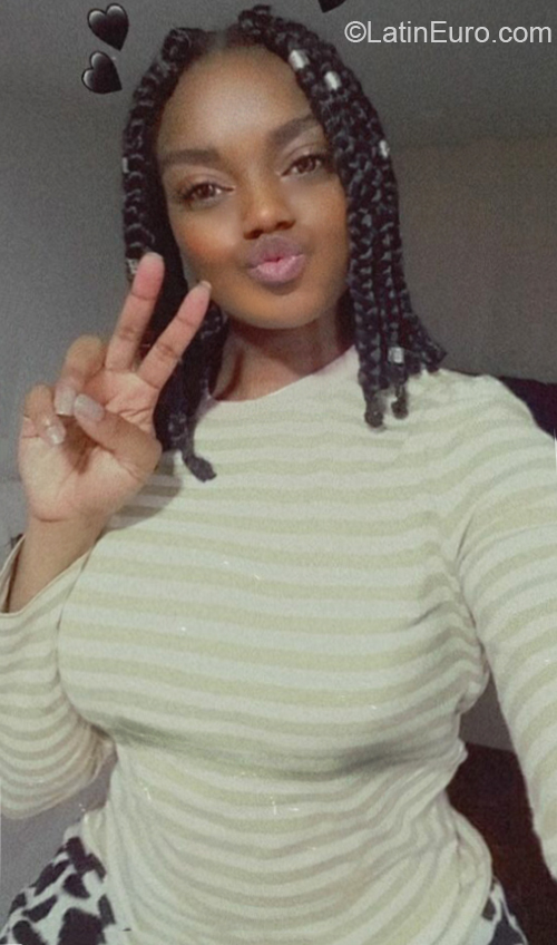 Date this athletic Colombia girl Alejandra from Bogota CO27553