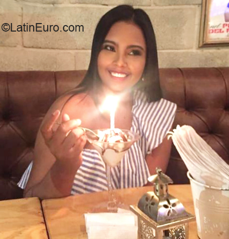 Date this tall Colombia girl Jeniffer from Barranquilla CO27607