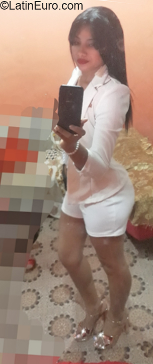 Date this passionate Colombia girl Allison from Guayaquil CO27627