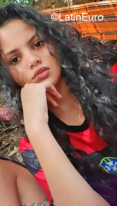 Date this pretty Brazil girl Karine from Palmas BR11178