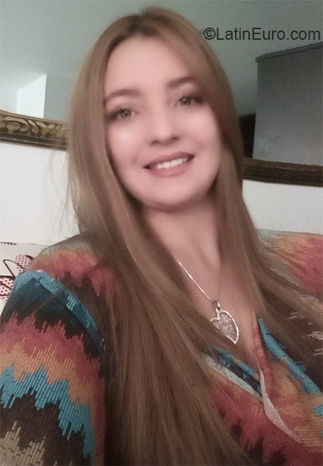 Date this delightful Colombia girl Alejandra from Medellin CO27674