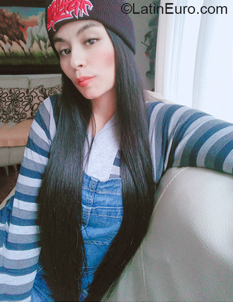 Date this passionate Colombia girl Andrea from Bogota CO27716