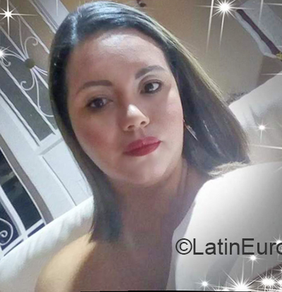 Date this hard body Colombia girl Eli from Cali CO28539