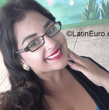 Date this fun Venezuela girl Meleidi from Barquisimeto VE3309