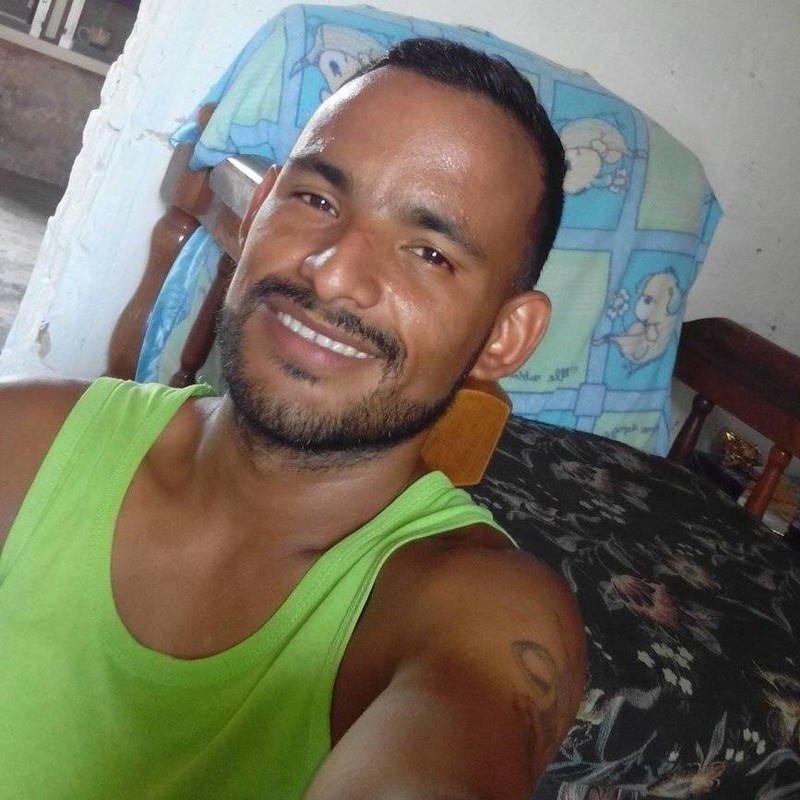 Date this happy Venezuela man Luis from La Victoria VE3311