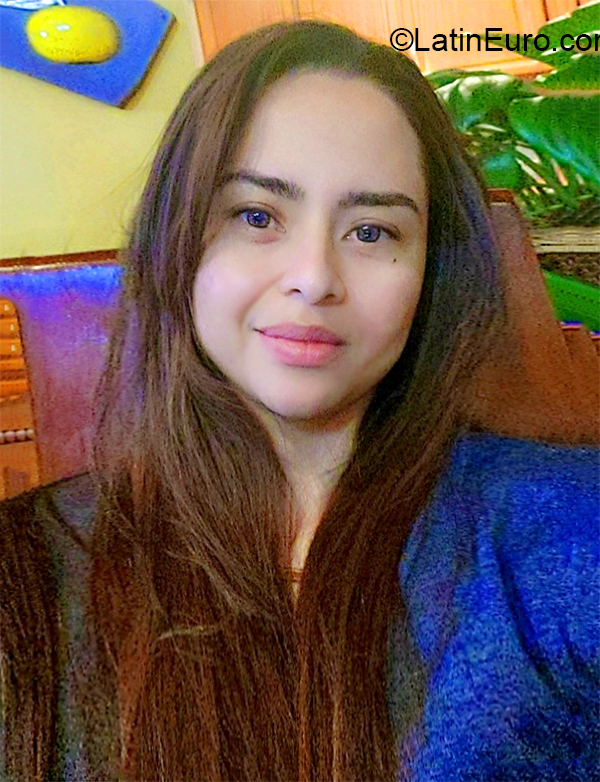 Date this cute Colombia girl Rubi from Pasto CO27894