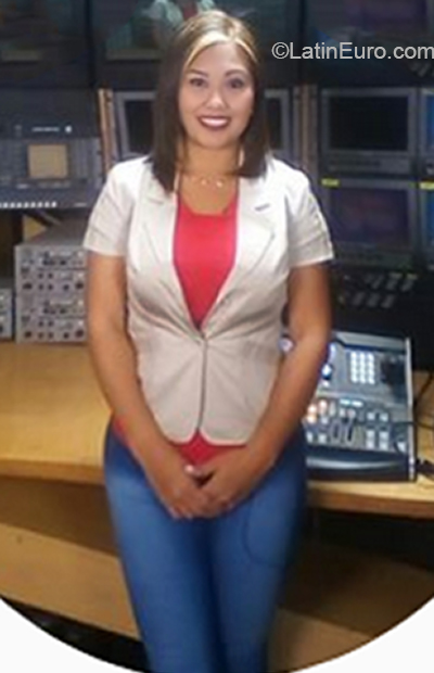 Date this gorgeous Venezuela girl Ariana from Porlamar VE3354
