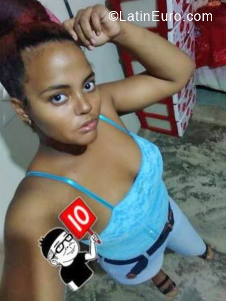 Date this funny Dominican Republic girl Delvania from Bonao DO38504