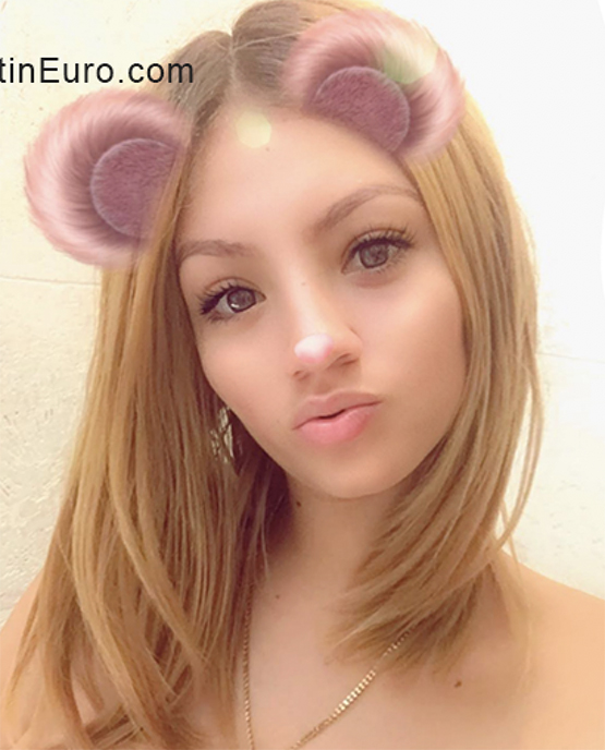 Date this hot Dominican Republic girl Jatnia from Santo Domingo DO38508