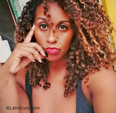 Date this young Brazil girl Renata from Rio de Janeiro BR11205