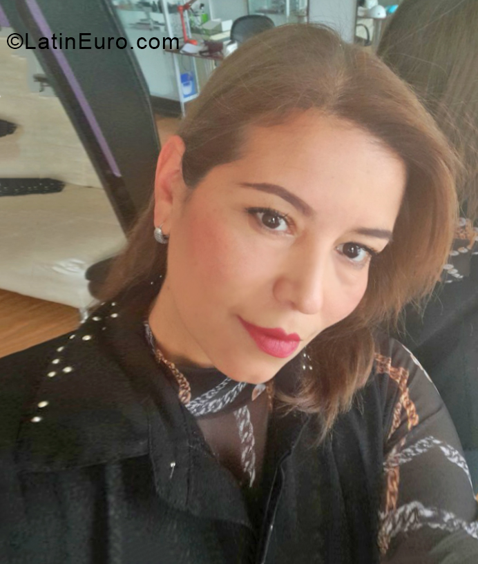 Date this lovely Colombia girl Diana from Bogota CO28152