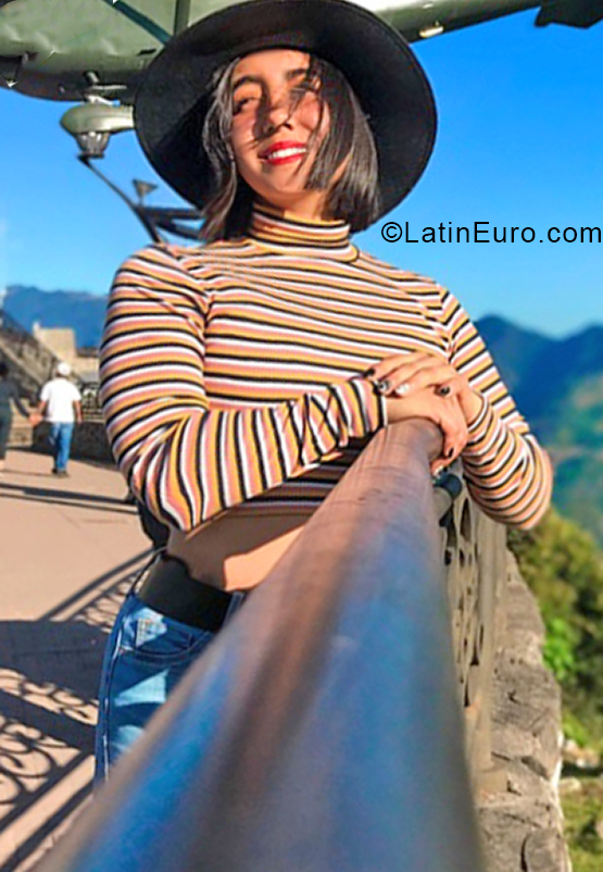Date this nice looking Mexico girl Emma from Hidalgo MX1994