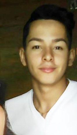 Date this voluptuous Venezuela man Yunior from Araure VE3381