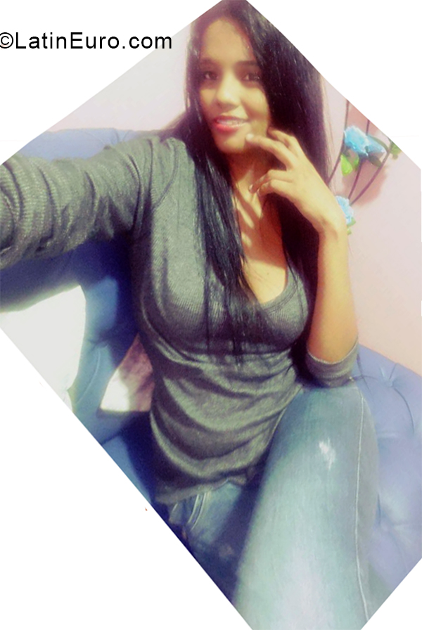 Date this lovely Colombia girl La Flaca from Bucaramanga CO28218