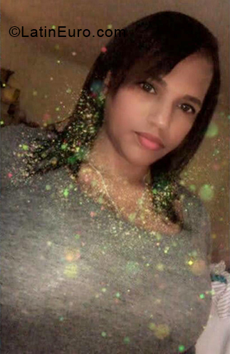 Date this young Dominican Republic girl Brigi from Santo Domingo DO38544