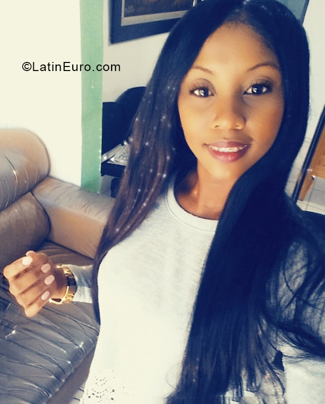 Date this good-looking Dominican Republic girl Julia from San Cristobal DO38566