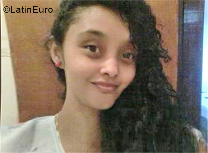 Date this sultry Brazil girl Vanessa from Cabaceira do Paraguacu BR11210