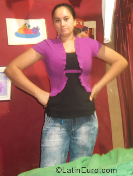 Date this attractive Colombia girl Ster from Bogota CO28306