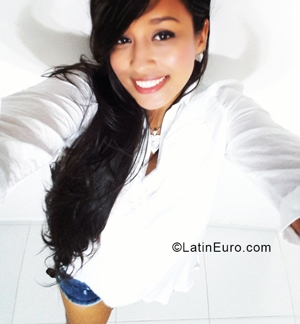 Date this good-looking Colombia girl Hilda from Barranquilla CO28313