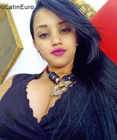 Date this sultry Dominican Republic girl Alana from Santo Domingo DO38641