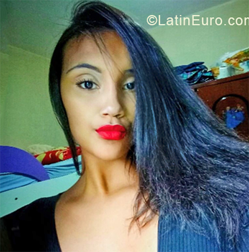 Date this foxy Brazil girl Bianca from Rio de Janeiro BR11225