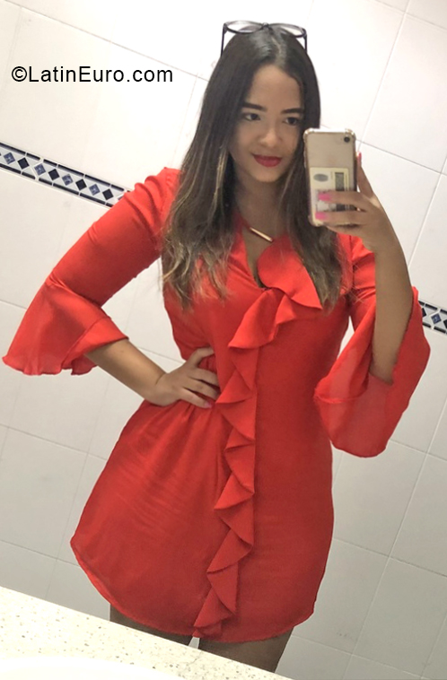 Date this stunning Colombia girl Sophie from Valledupar CO30496