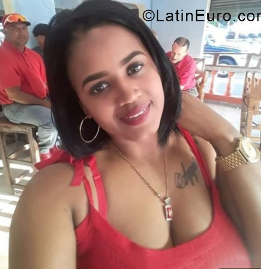 Date this georgeous Dominican Republic girl Yuleini from Santiago DO38685