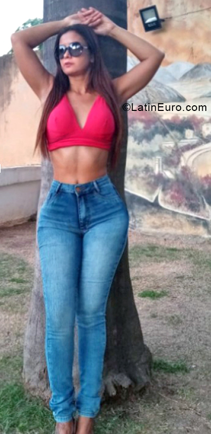Date this charming Brazil girl Ana Cristina from Rio de Janeiro BR11376