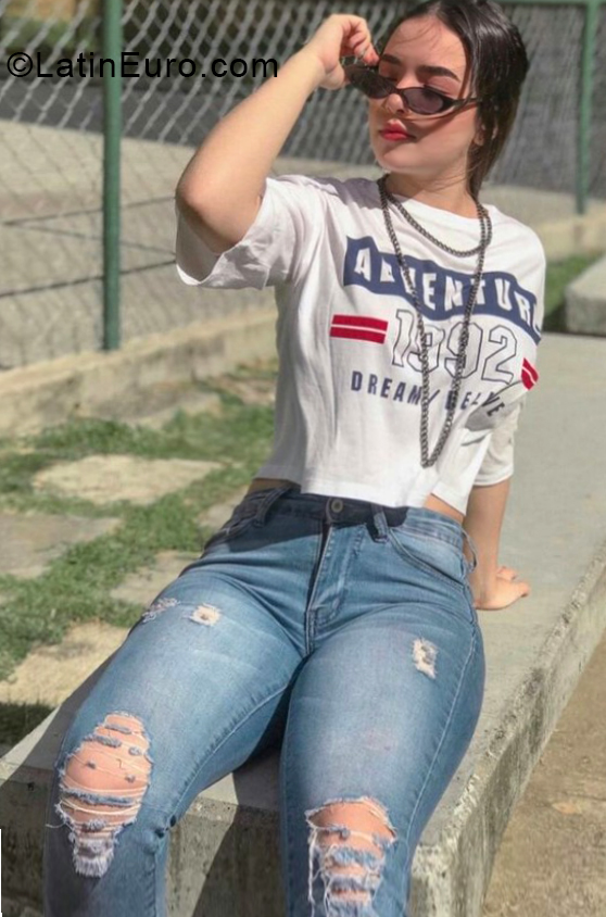 Date this gorgeous Venezuela girl Milena from Barquisimeto VE3463