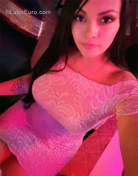 Date this sensual Costa Rica girl Belkis from San Jose CR416