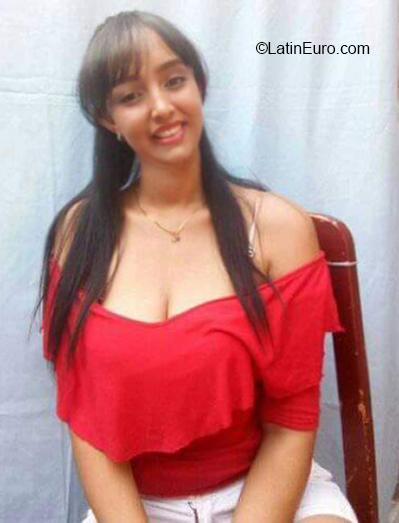 Date this pretty Venezuela girl Yose maria from Valencia VE3497