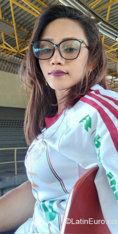 Date this funny Brazil girl V from Rio De Janeiro BR11241