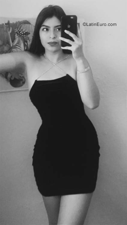 Date this good-looking Mexico girl Kristel from Polanco MX2113