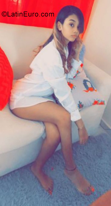 Date this hot Dominican Republic girl Warnaris from Hato Mayor Del Rey DO38895