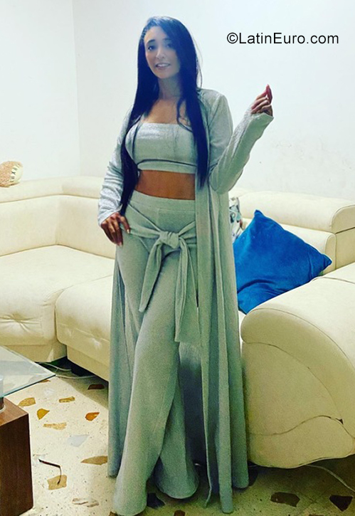 Date this nice looking Colombia girl Liseth from Buenaventura CO28811