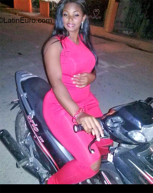 Date this charming Dominican Republic girl Yudi from Repeublica Dominicana DO39044