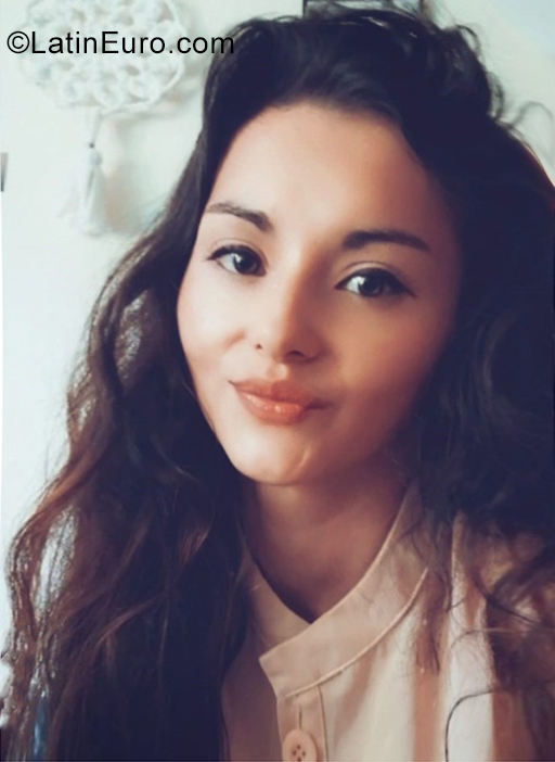 Date this fun Colombia girl Nataly from Bogota CO29118