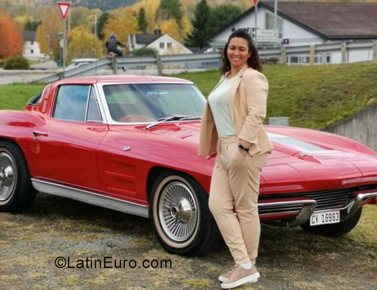 Date this fun Norway girl Edlene from Meråker BR11298