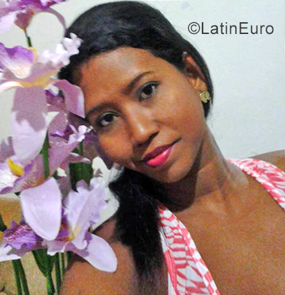 Date this charming Colombia girl Anita from Cartagena CO29170