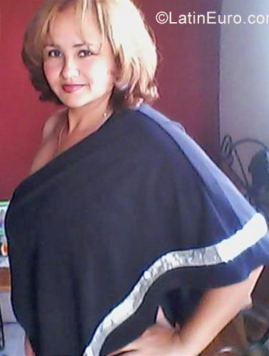 Date this exotic Venezuela girl Aida from Maracaibo VE3703