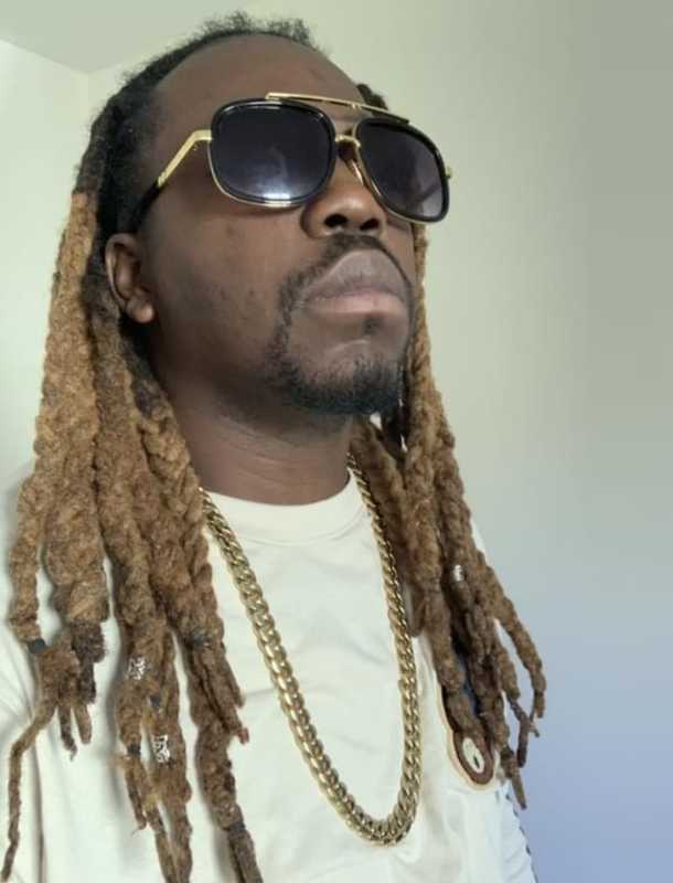 Date this happy United States man Benzo from Newark US21132