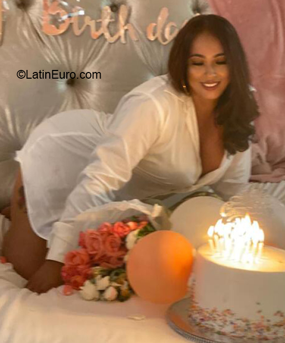 Date this voluptuous Dominican Republic girl Estefany from Puerto Plata DO39440