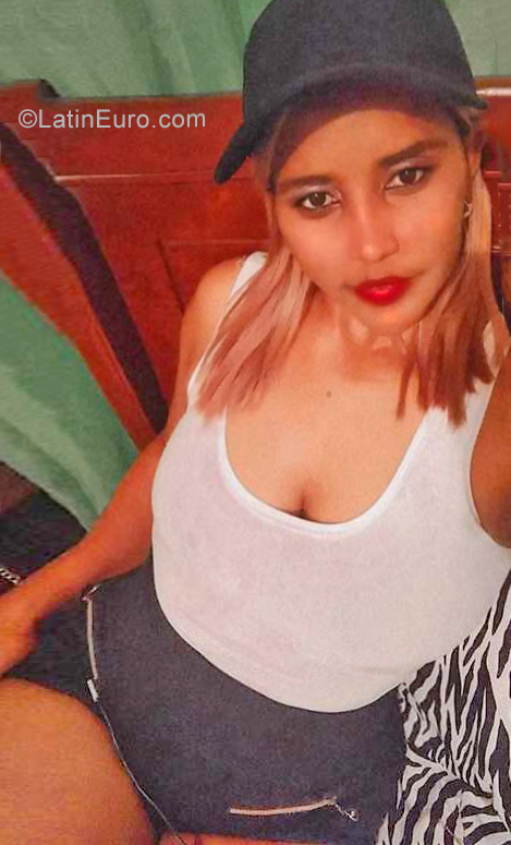 Date this hard body Dominican Republic girl Glenys from Santo Domingo DO39542