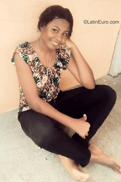 Date this exotic Dominican Republic girl Rose from Santiago De Los Caballeros DO39609