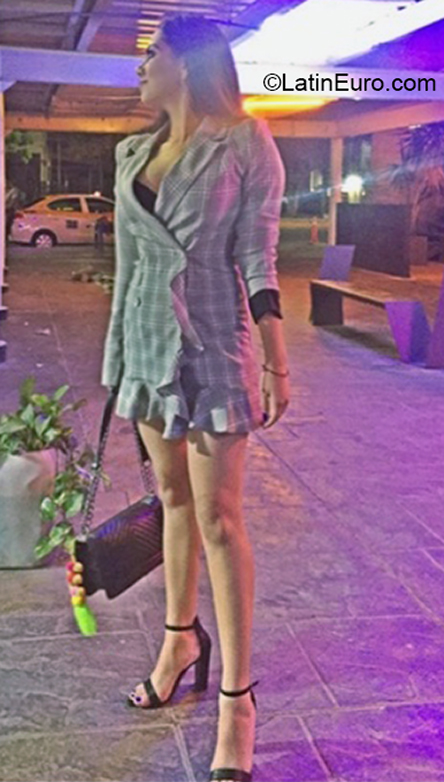 Date this happy Mexico girl Mary from Monterrey Nl MX2325