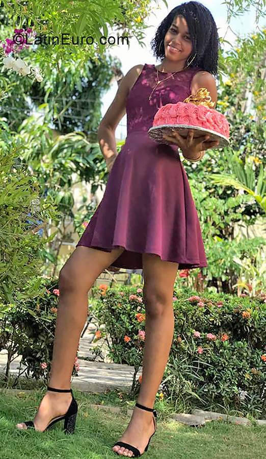 Date this sensual Dominican Republic girl Alaisha from Dajabon DO39657
