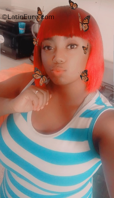 Date this sultry Dominican Republic girl Maria from La Vega DO39658