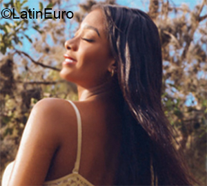Date this pretty Colombia girl Yaquelin from Cali CO29953